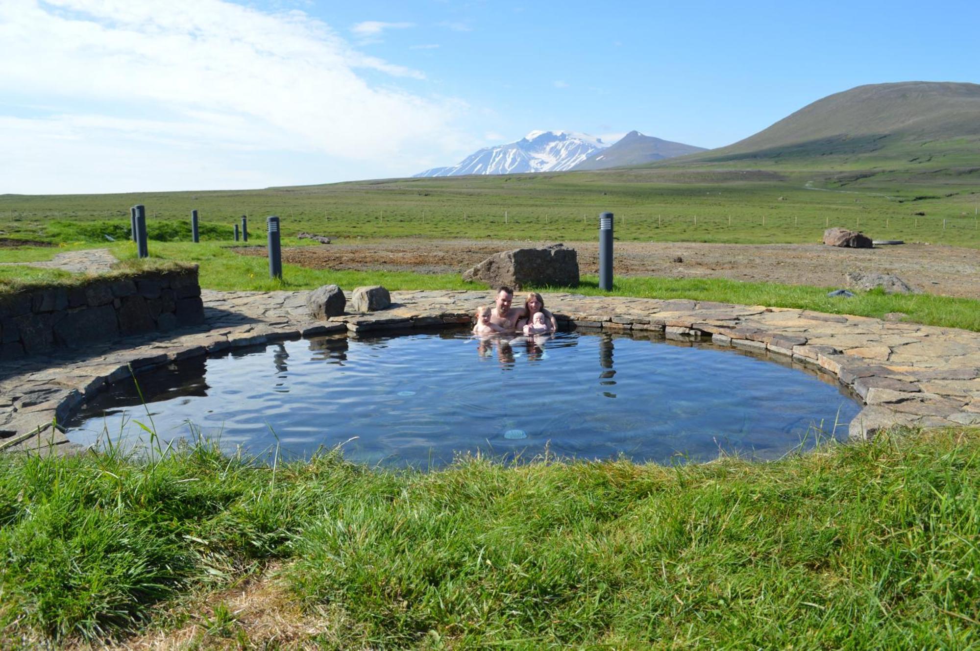 Laugarfell Accommodation & Hot Springs Ngoại thất bức ảnh